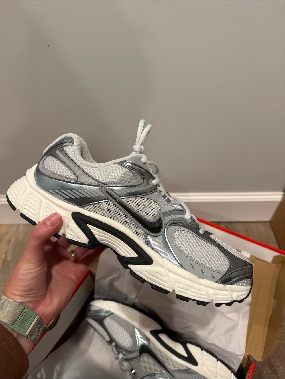 Nike V5 RNR shoes M 10.5 W 12